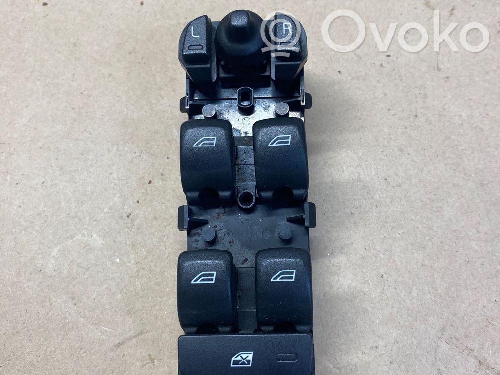 Volvo V40 Electric window control switch 