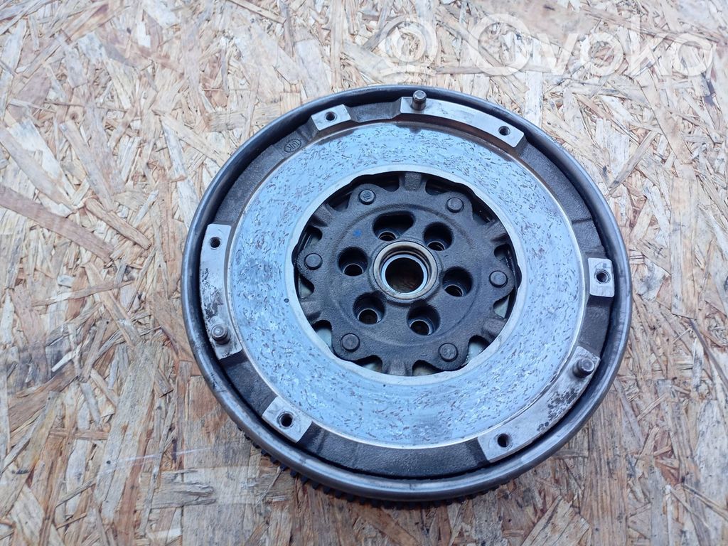 BMW 1 E81 E87 Divmasu spararats 