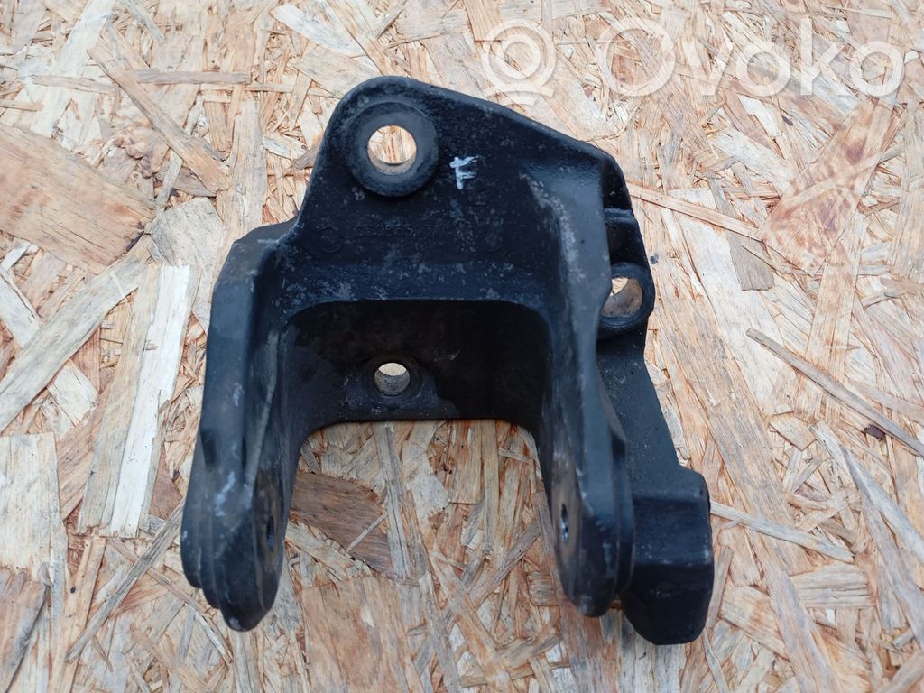 Dodge Journey Gear shift cable bracket 