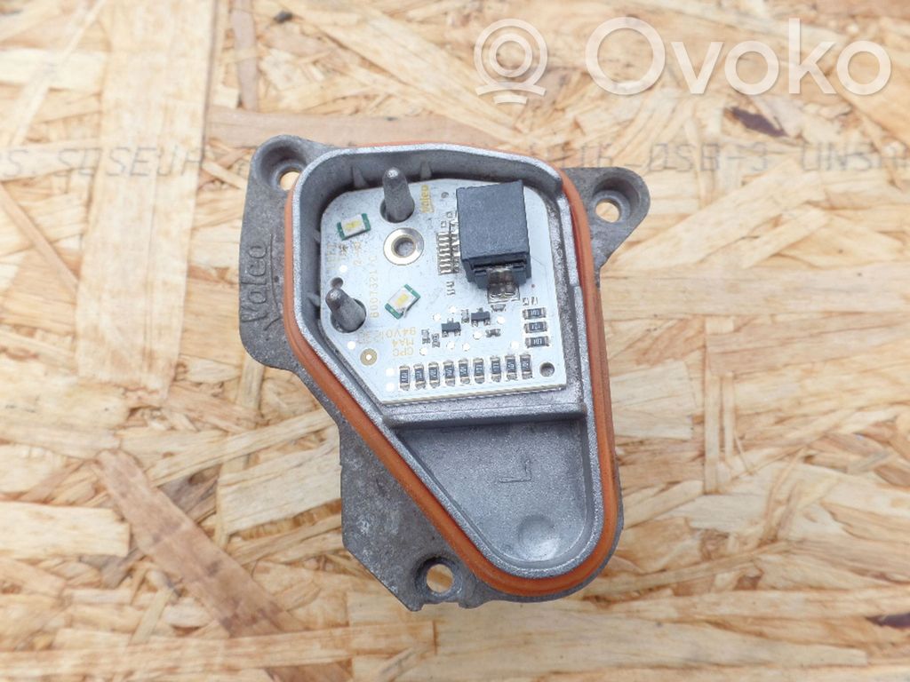 Seat Leon (5F) Voltage converter/converter module 