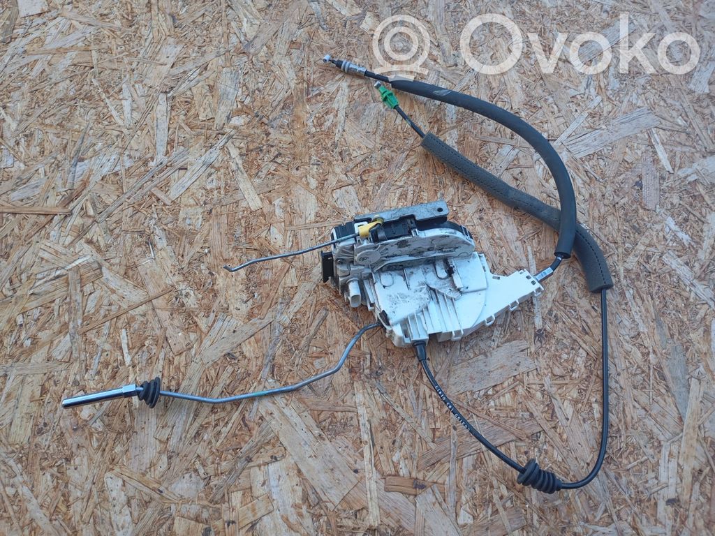 Fiat Freemont Front door lock 