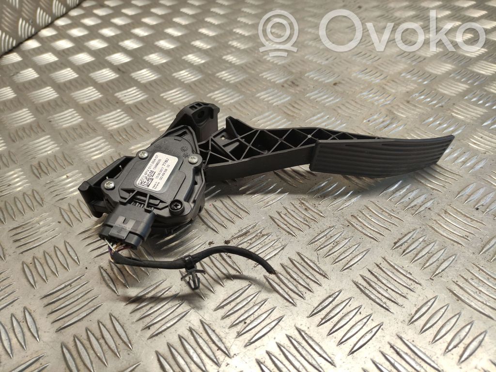 Opel Astra K Accelerator throttle pedal 