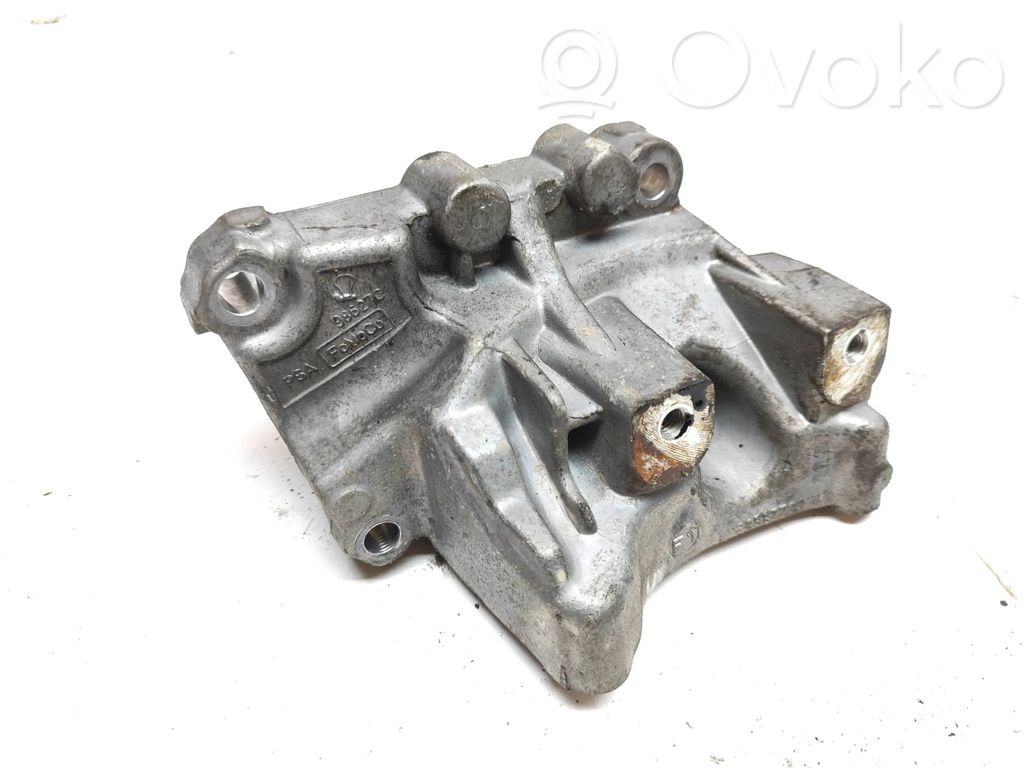Jaguar XF X250 Engine mounting bracket 