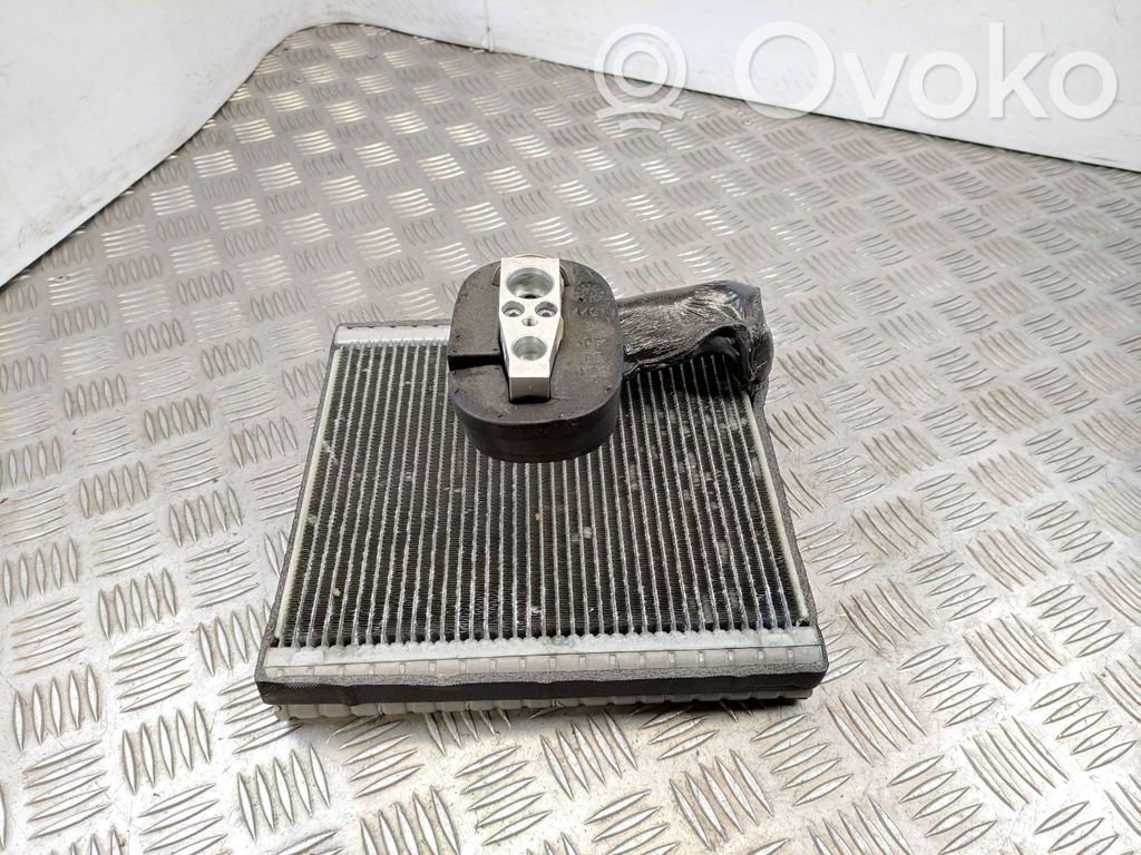 Volkswagen Golf VII Radiator aerotermă 