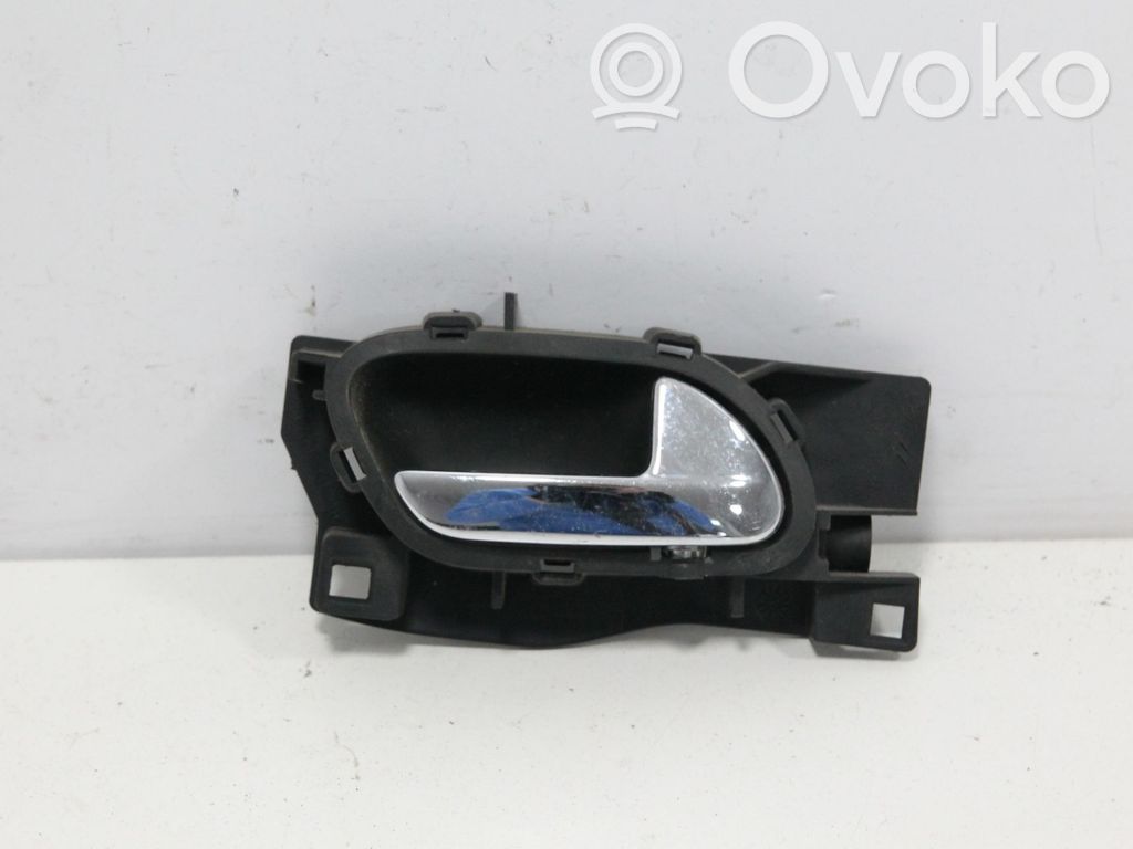 Peugeot 407 Front door interior handle 