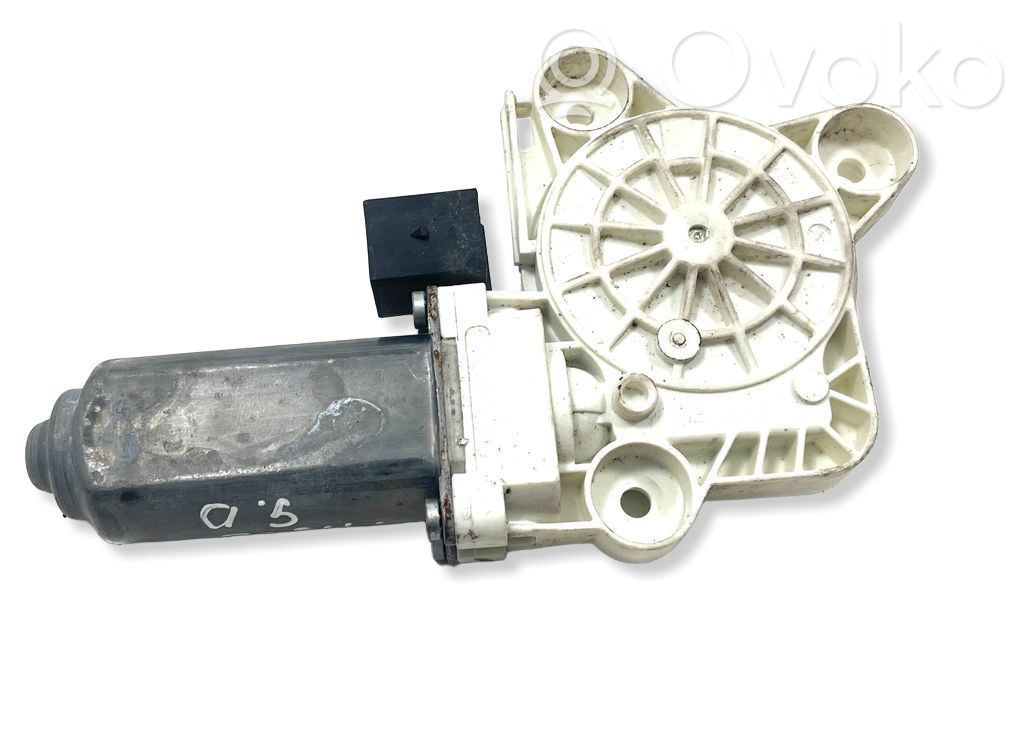 Mercedes-Benz E W211 Motor macara geam ușă spate 