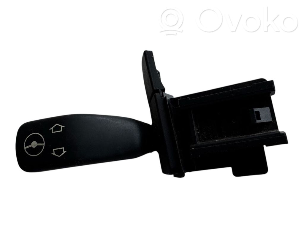 Steering wheel adjustment switch   LK01800000