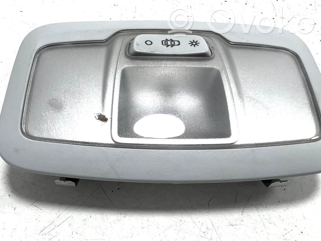 Peugeot 308 Lampka podsufitki tylna 