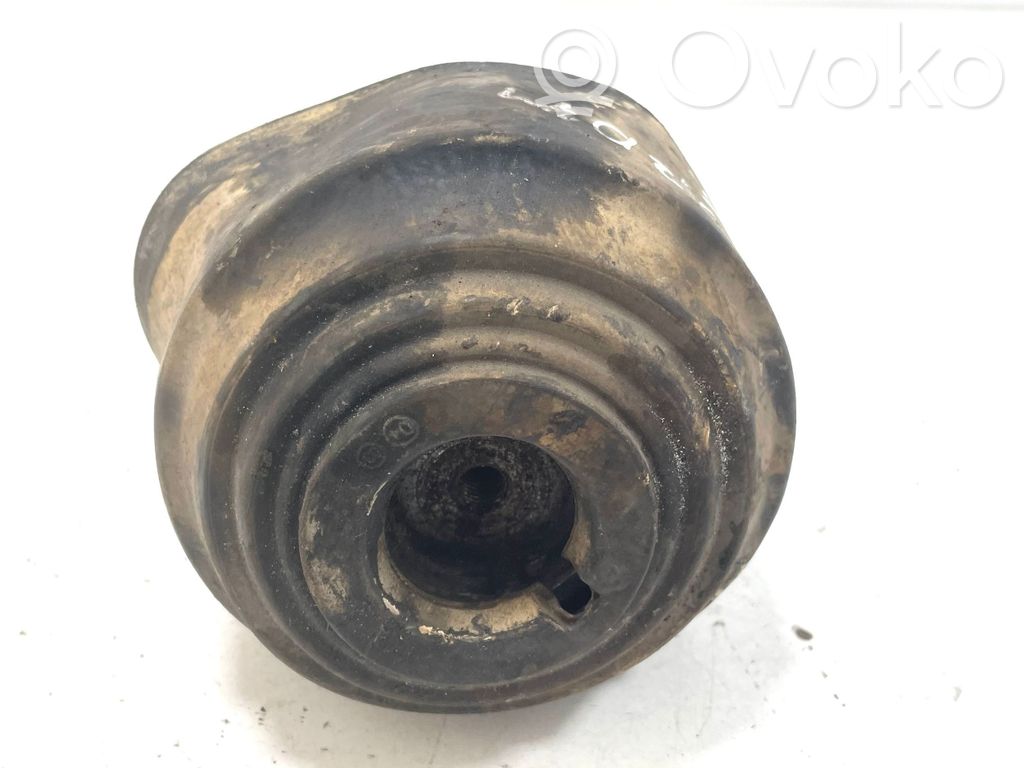 Mercedes-Benz CLS C219 Engine mount bracket 