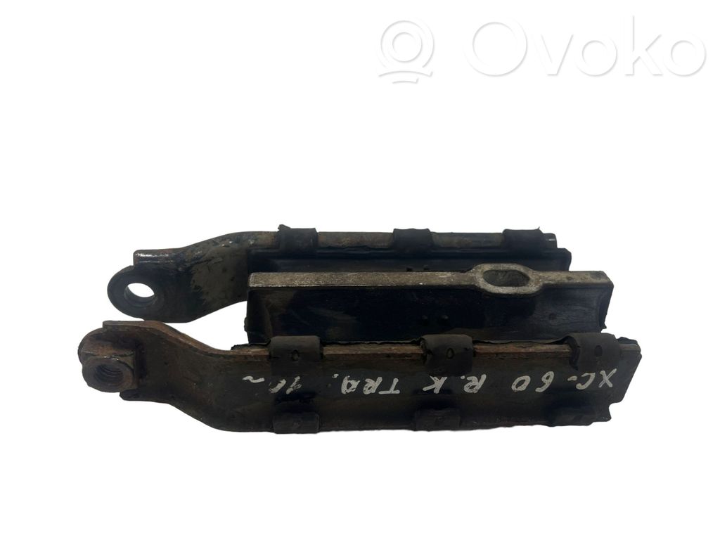 Volvo XC60 Engine mount bracket 