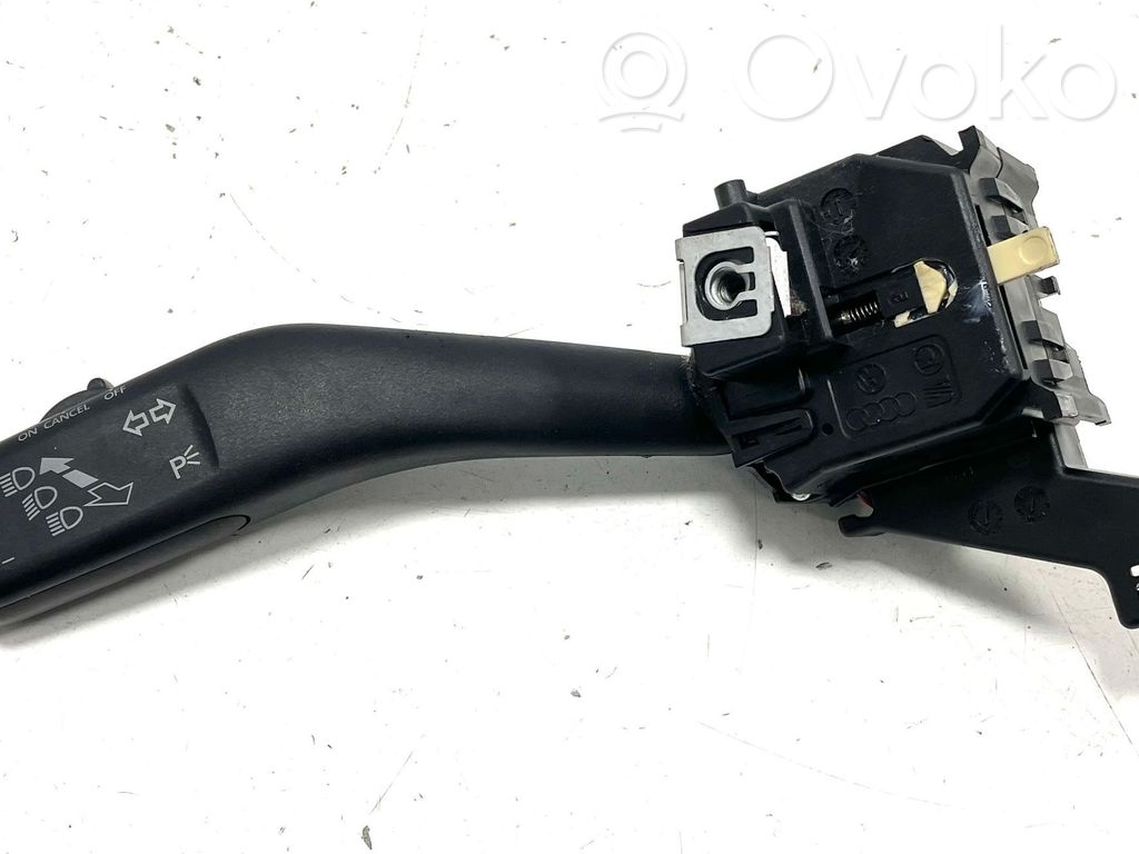 Skoda Superb B6 (3T) Indicator stalk 