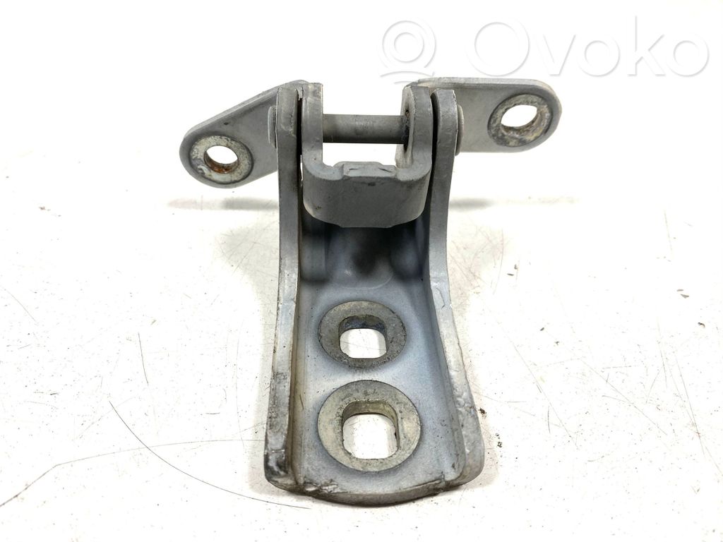 Chevrolet Volt I Front door lower hinge 