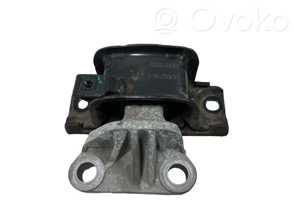 Opel Corsa E Gearbox mounting bracket 