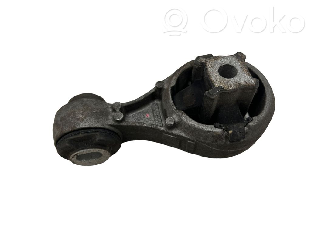Nissan Qashqai Engine mount bracket 