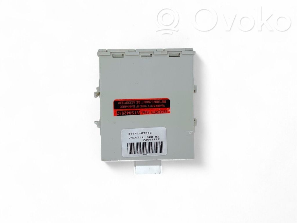 Toyota Corolla E120 E130 Door central lock control unit/module 