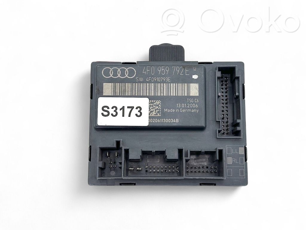Unité de commande module de porte   4F0959792E,4F0910793E,02061130034B