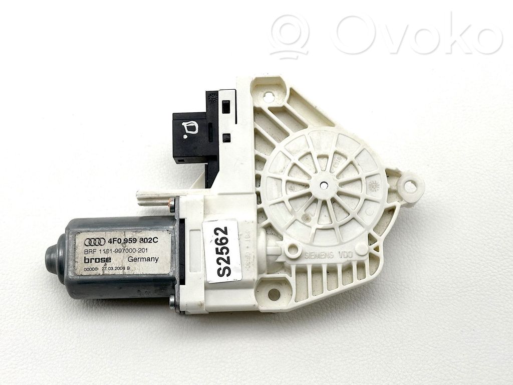 Aizmugurē loga pacēlāja motoriņš   4F0959802C