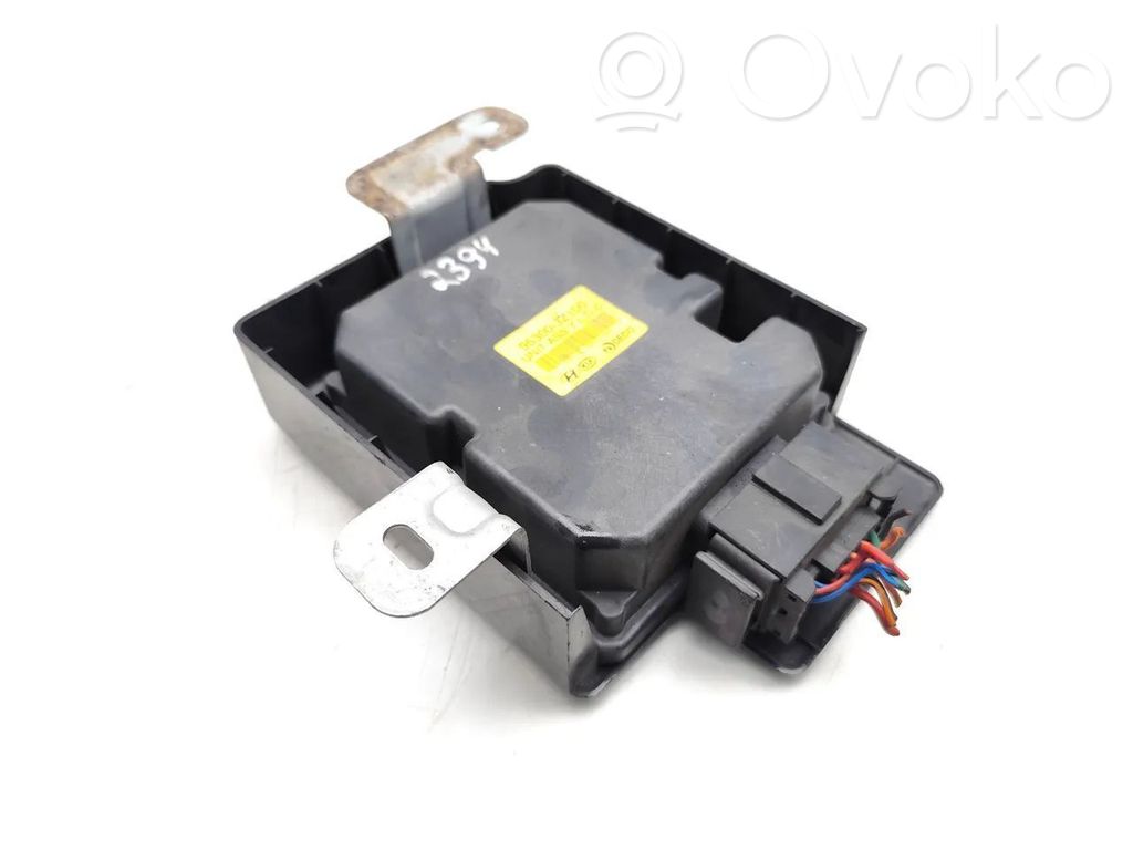 Hyundai i40 Voltage converter/converter module 
