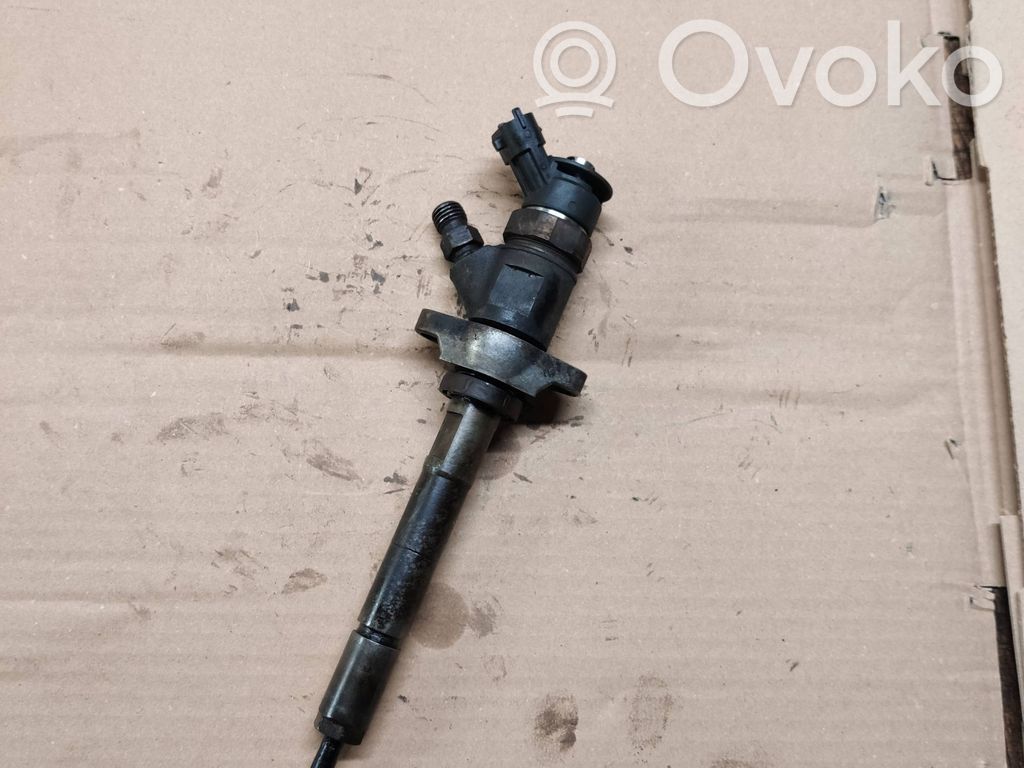 Citroen C4 I Polttoainesuutin 