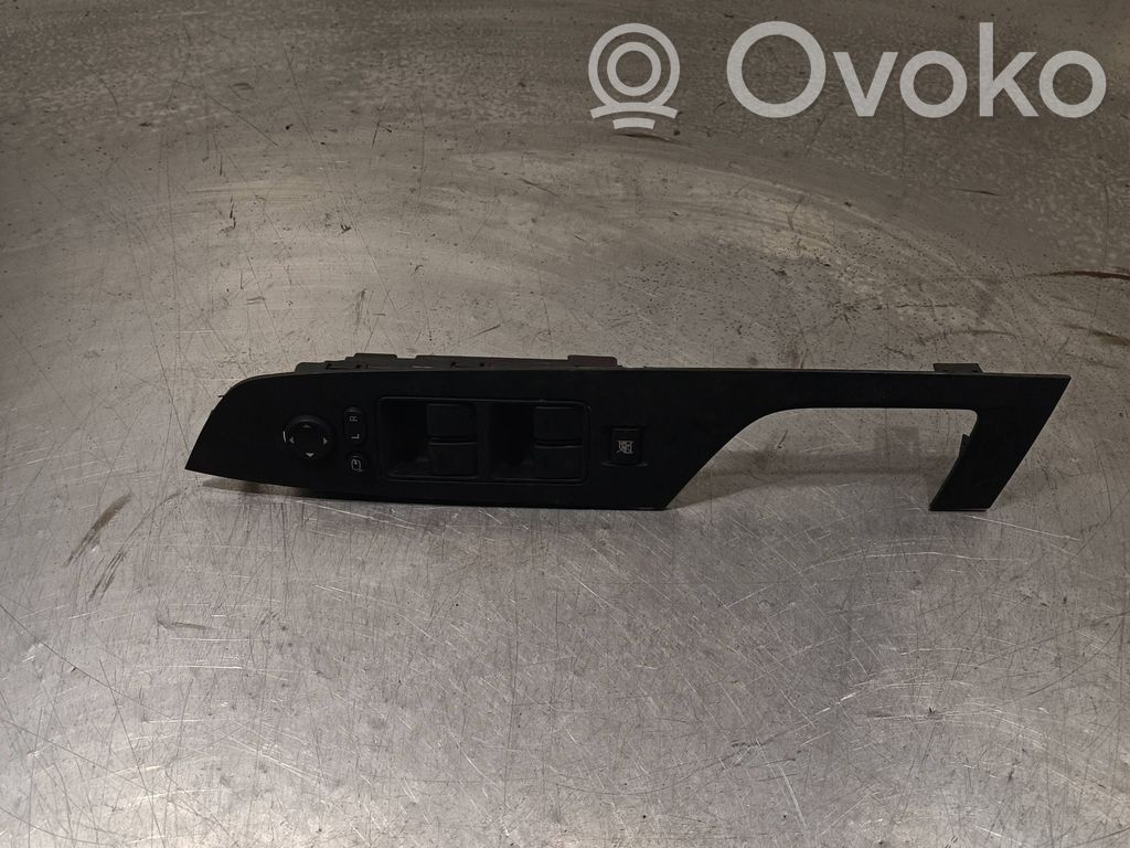 Mazda 6 Electric window control switch 