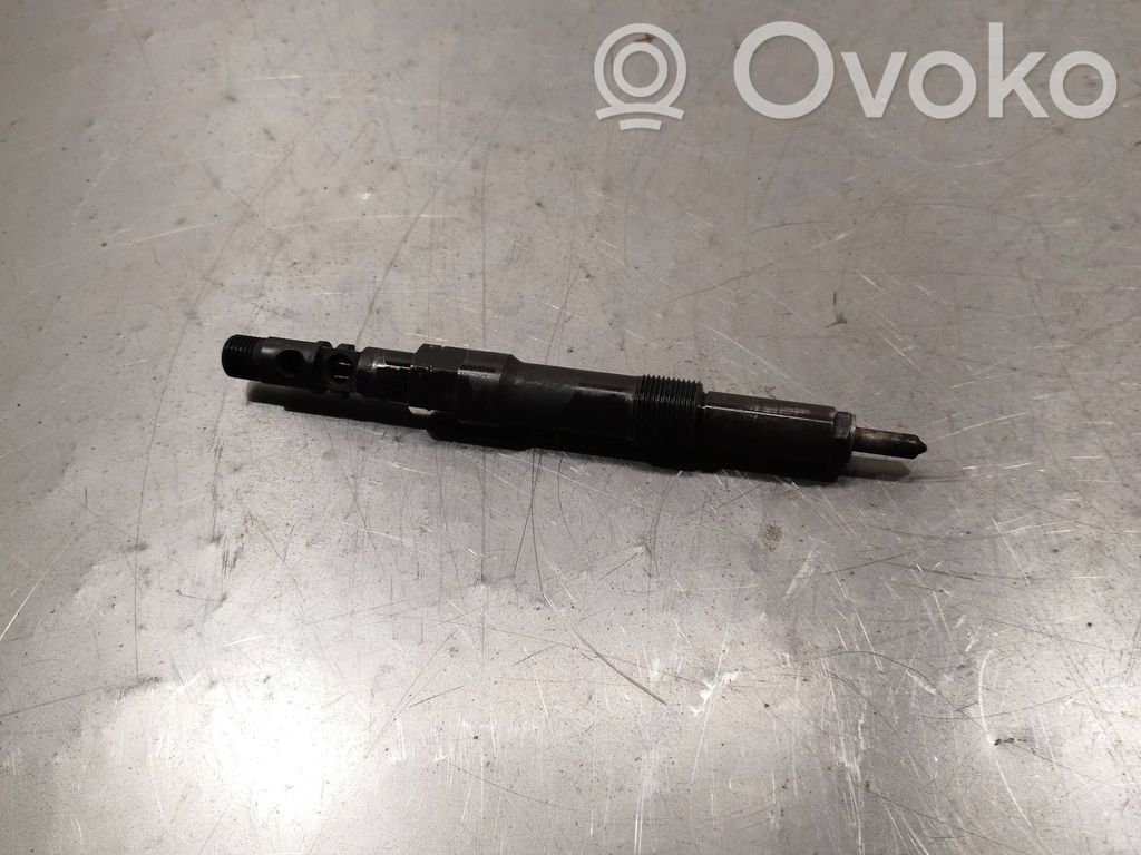 Ford Mondeo Mk III Fuel injector 