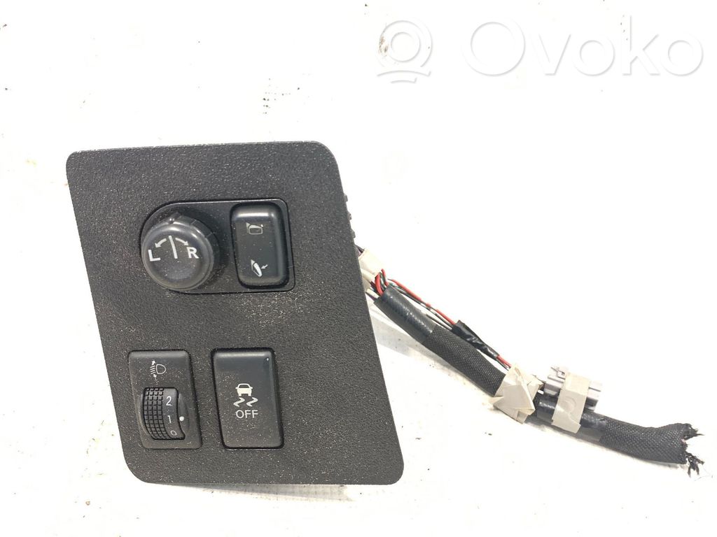 Nissan Qashqai Wing mirror switch 