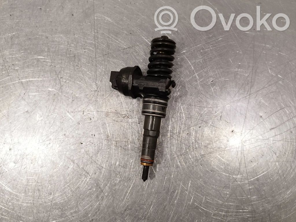 Skoda Superb B6 (3T) Inyector de combustible 