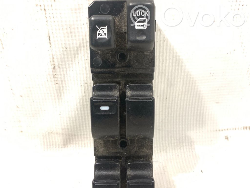 Mitsubishi Lancer X Interruptor del elevalunas eléctrico 