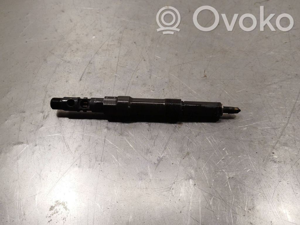 Ford Mondeo Mk III Fuel injector 