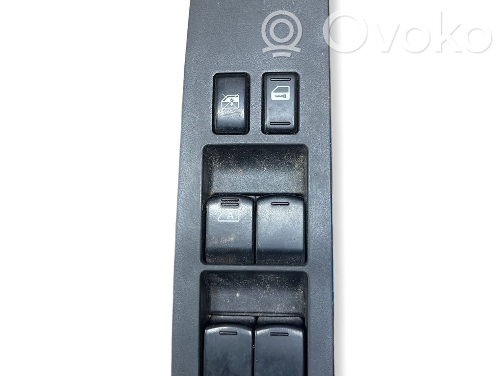Przyciski szyb   25401JG410,3517G4