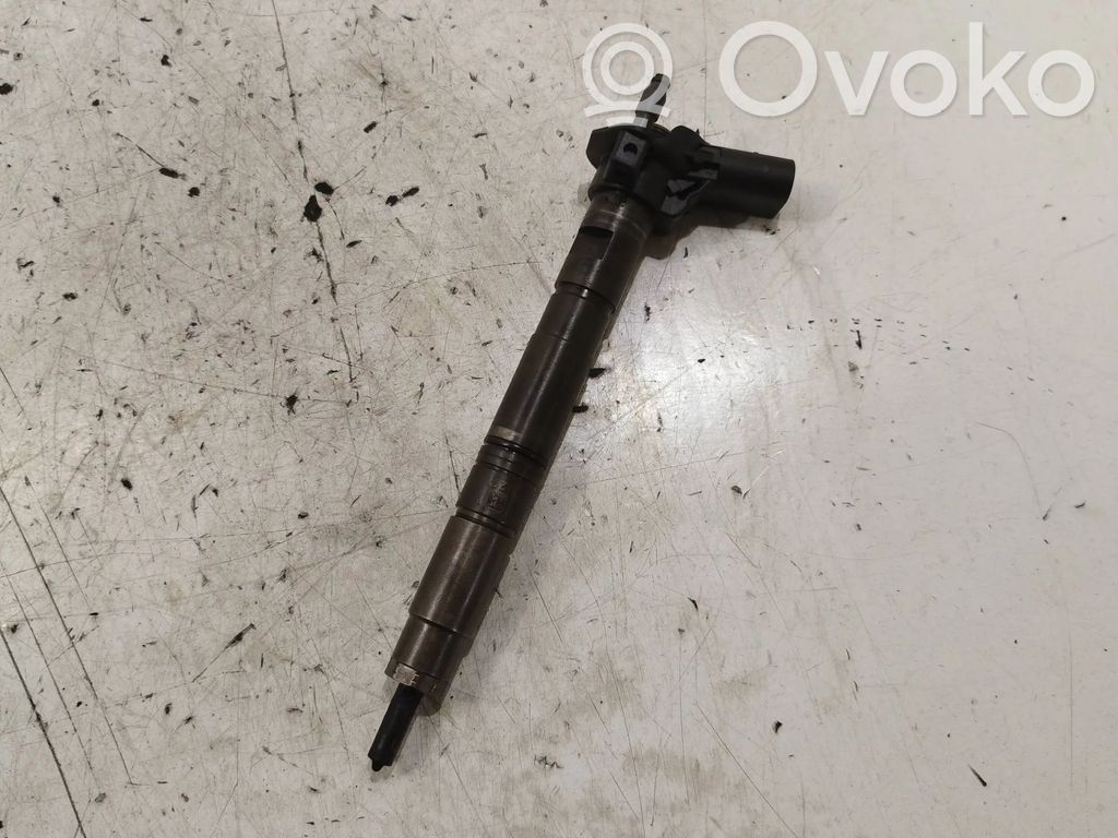 Volkswagen PASSAT B6 Fuel injector 