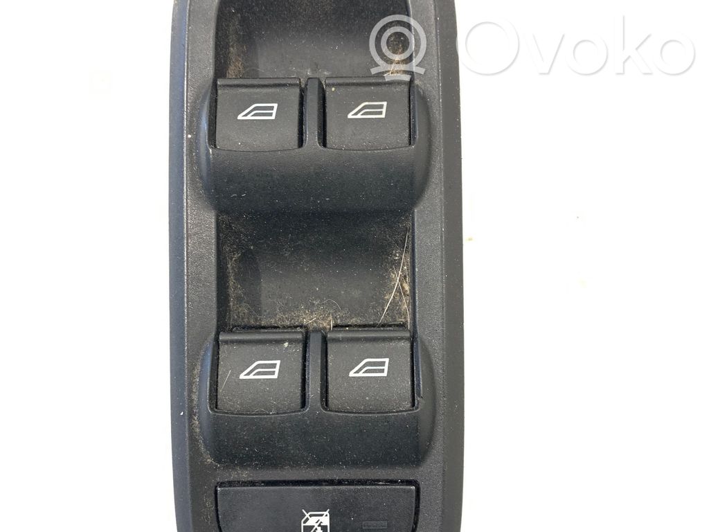 Ford Fiesta Electric window control switch 