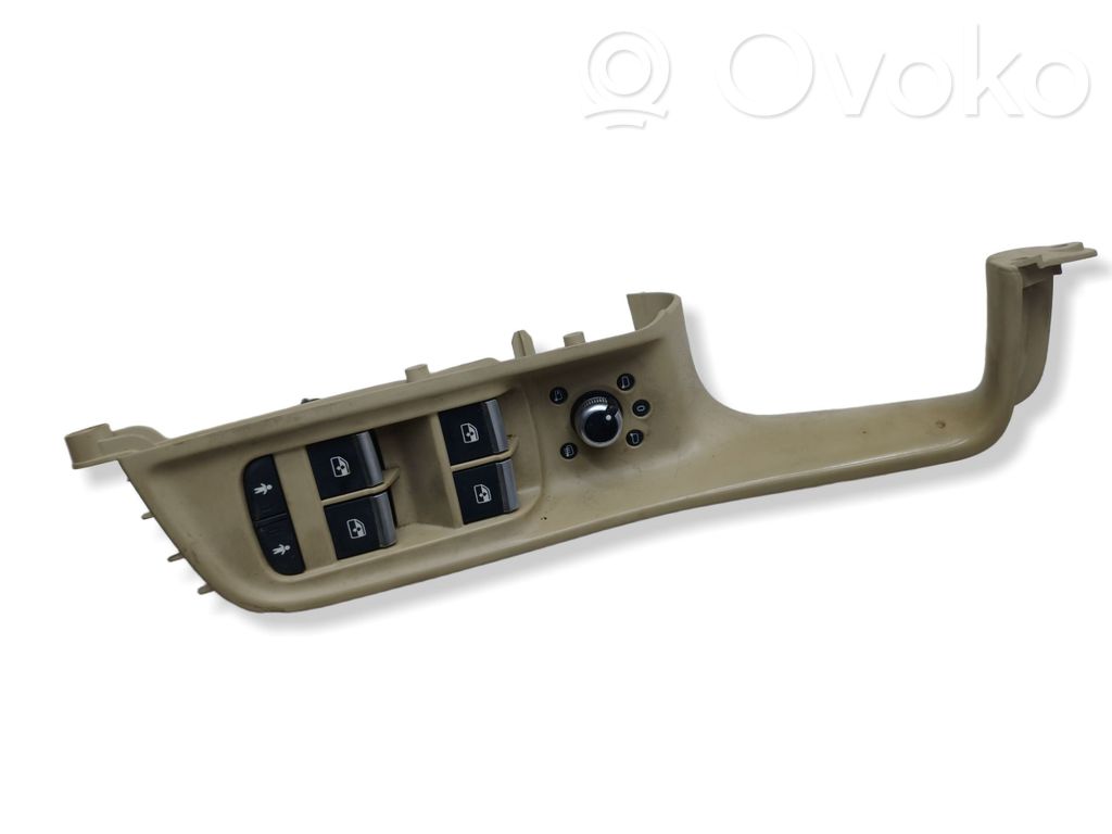 Audi Q7 4M Electric window control switch 