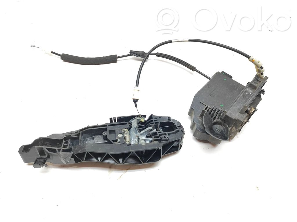 Peugeot 308 Front door lock 