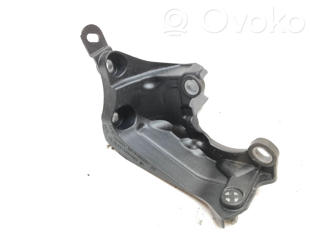 Peugeot 5008 II Other engine bay part 