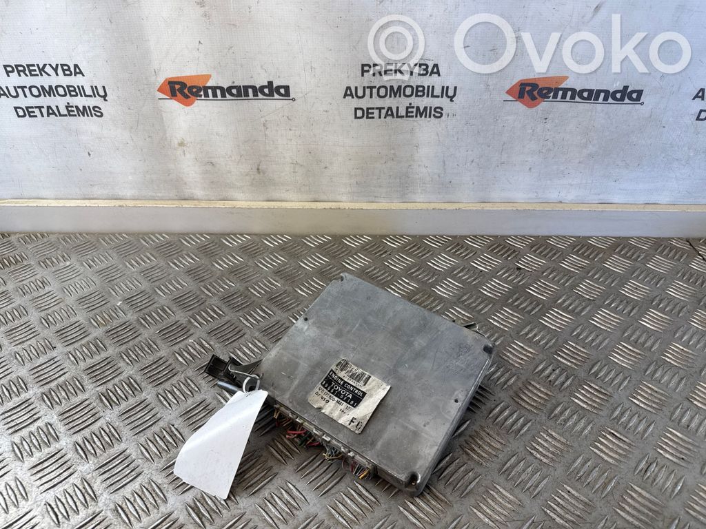 Toyota Corolla Verso AR10 Engine control unit/module 