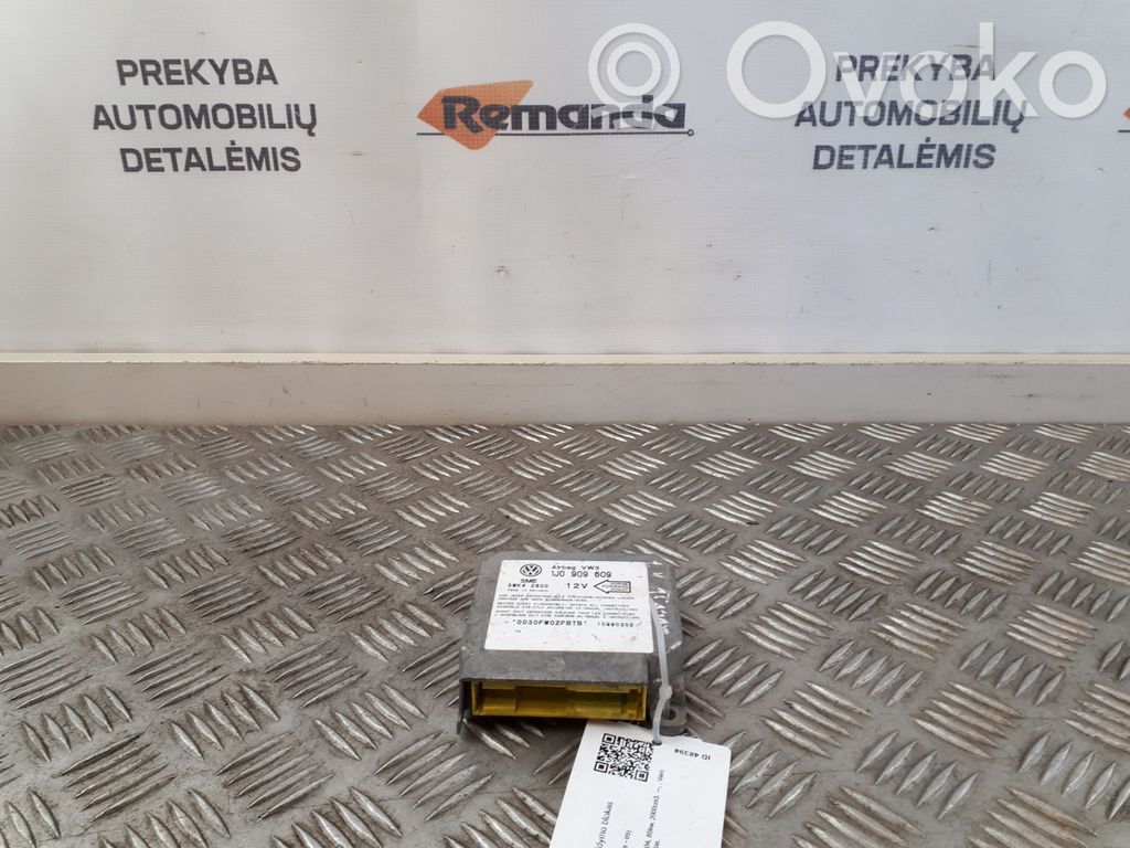 Volkswagen Golf IV Airbag control unit/module 