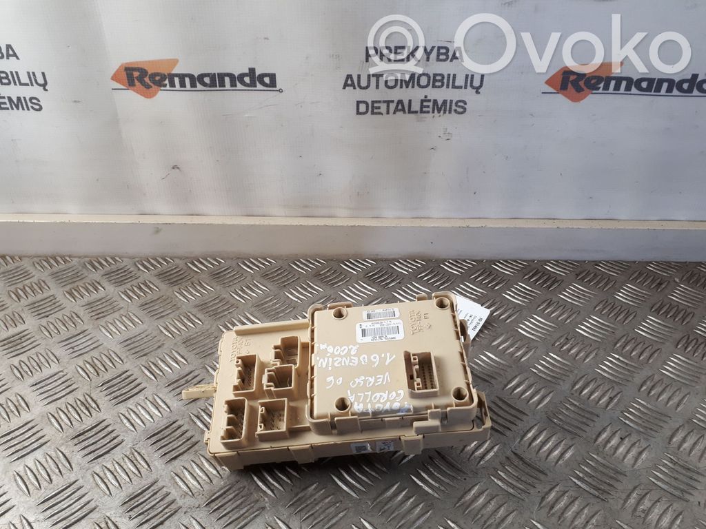 Toyota Corolla Verso AR10 Fuse box set 