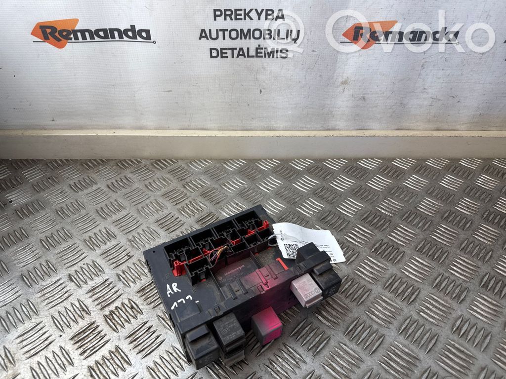 Volkswagen PASSAT B6 Modul confort 