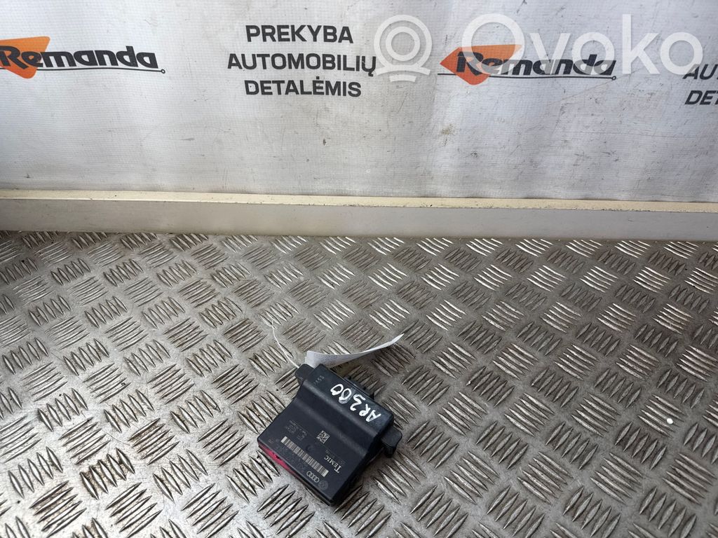 Volkswagen Golf V Door control unit/module 