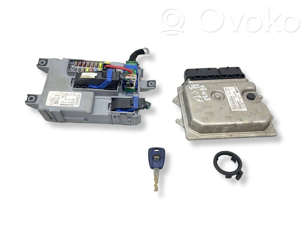 Komputer / Sterownik ECU i komplet kluczy   01372065080,55246398