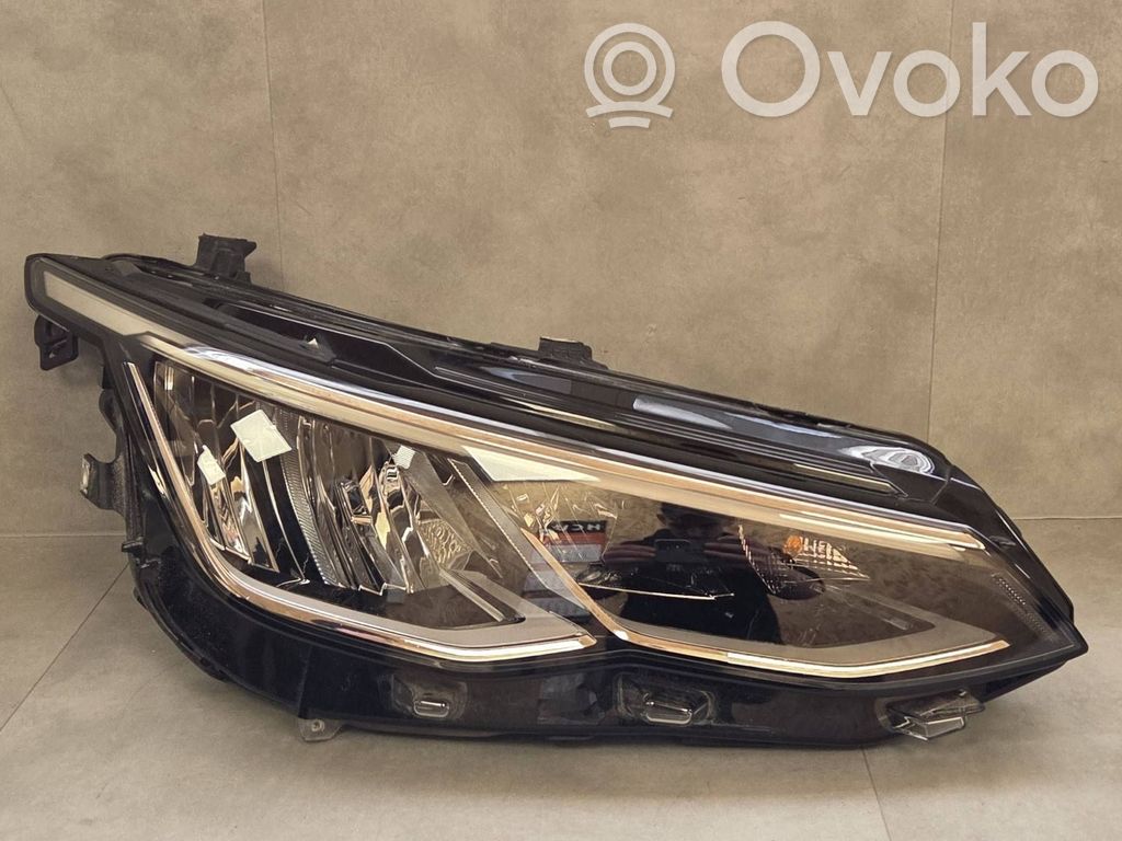 Volkswagen Golf VIII Phare frontale 
