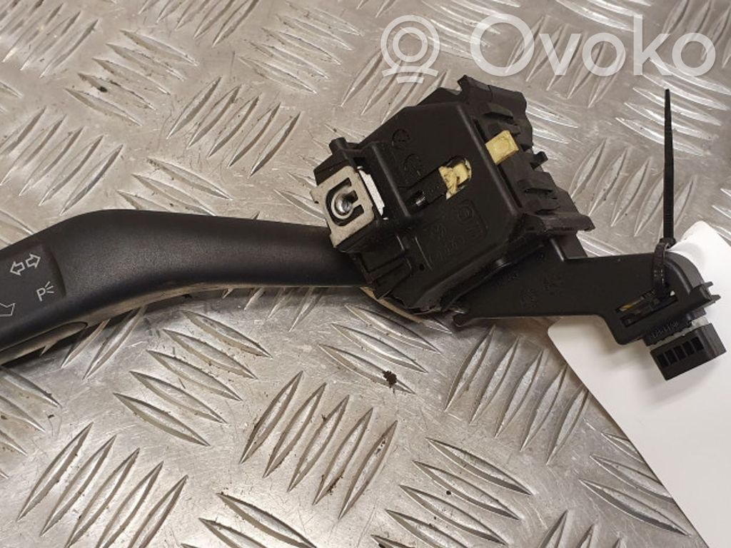 Volkswagen Golf V Indicator stalk 
