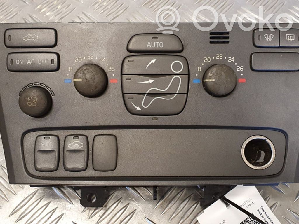 Volvo V70 Climate control unit 