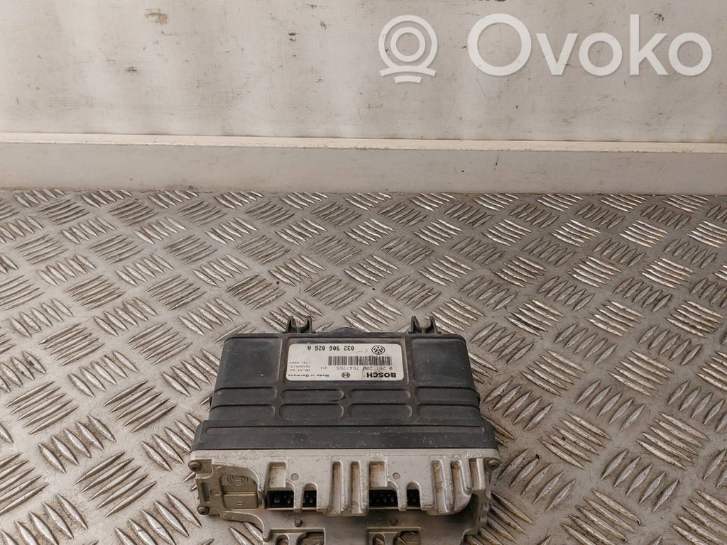 Volkswagen Golf III Engine control unit/module 