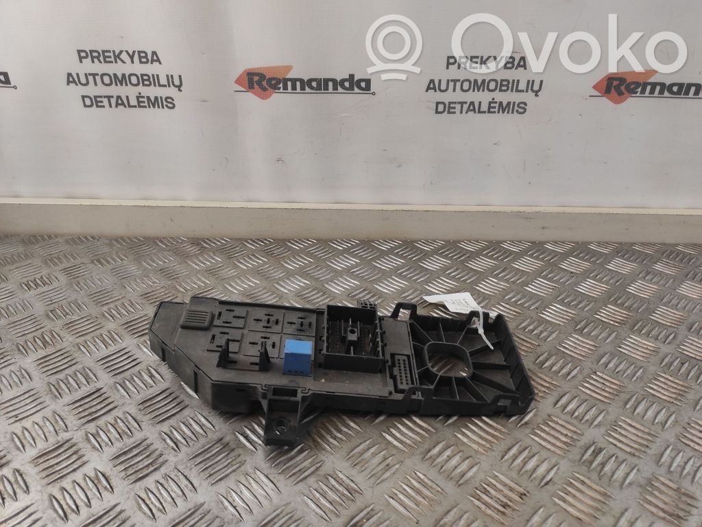 Opel Vectra C Fuse module 