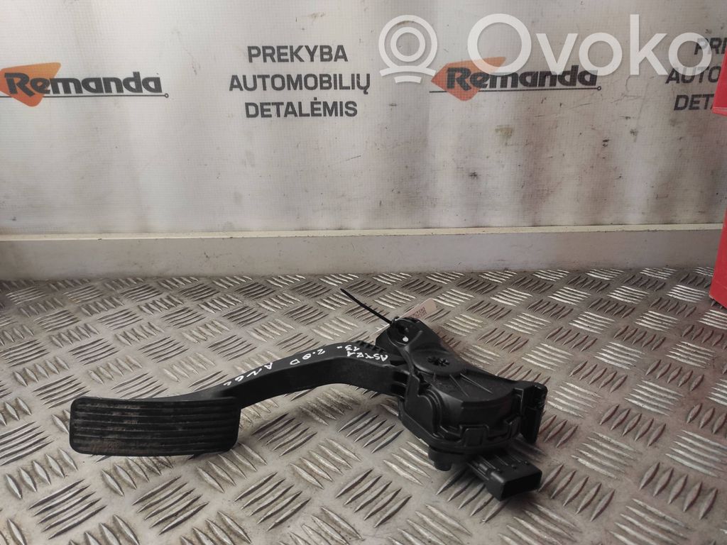Opel Astra J Pédale d'accélérateur 