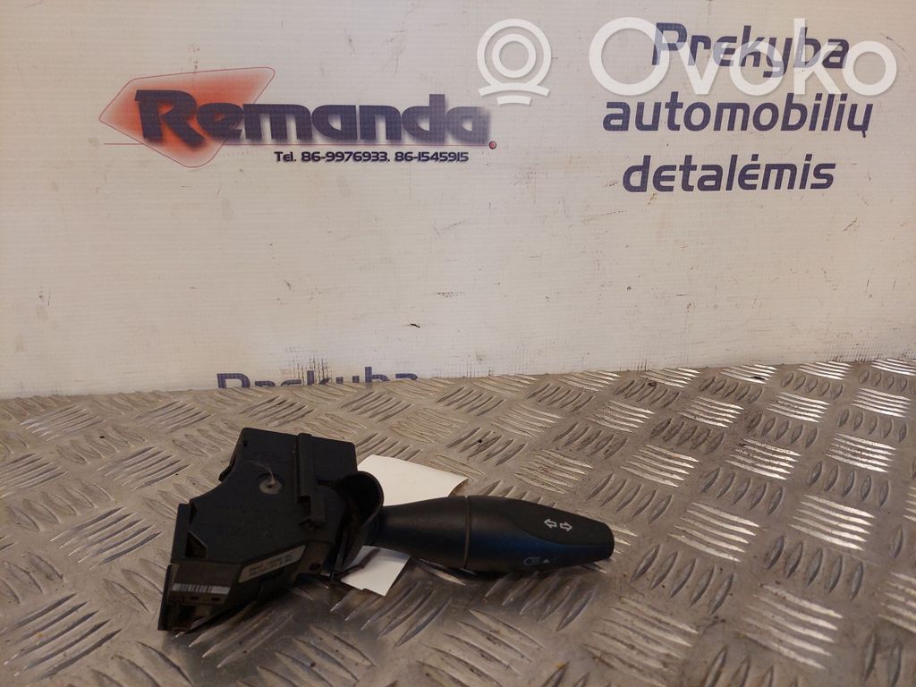 Ford Focus Pagrieziena signālu / lukturu sviria 