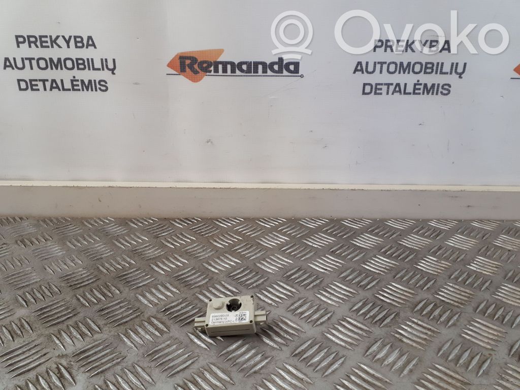 BMW 3 E90 E91 Antenos stiprintuvas 
