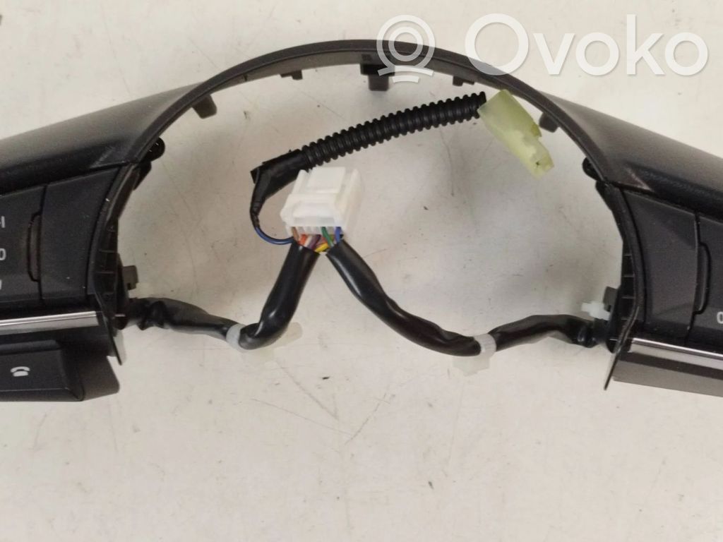 Mazda 6 Steering wheel buttons/switches 